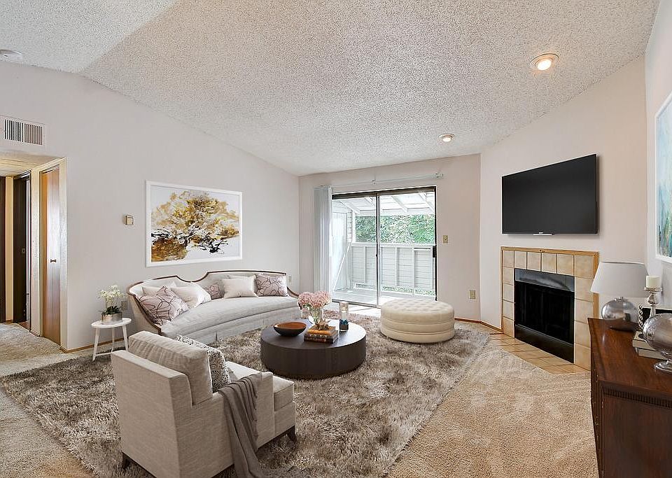 1st image of 3245 115th Ave NE #1157