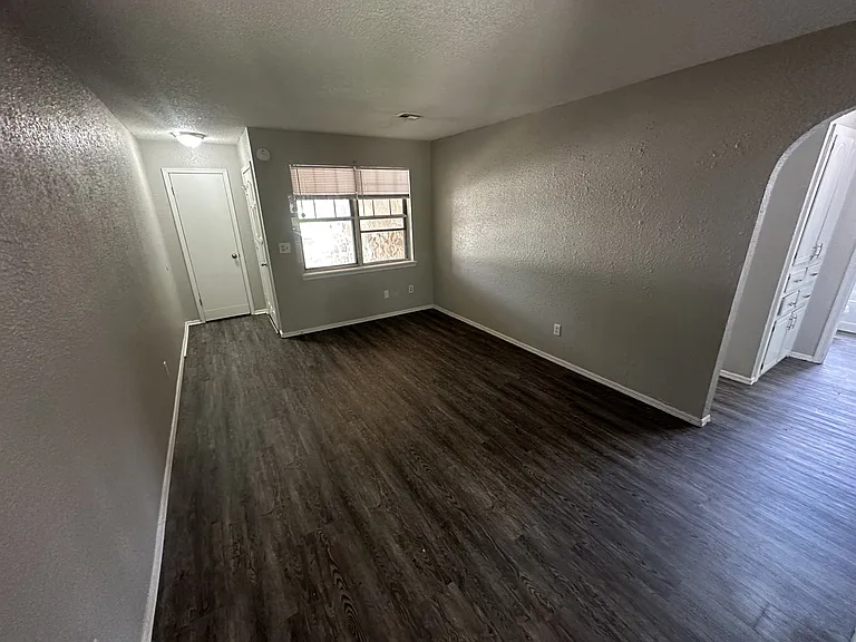 605 Lloyd Ave — Photo 17