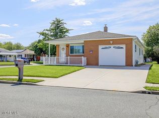 2 San Juan Ct, Toms River, NJ 08757
