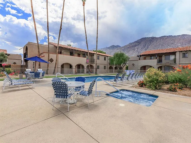 San Jacinto RC Apartments — Photo 23