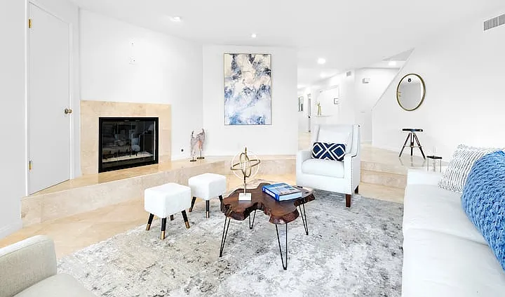 3824 Malibu Country Dr — Photo 32