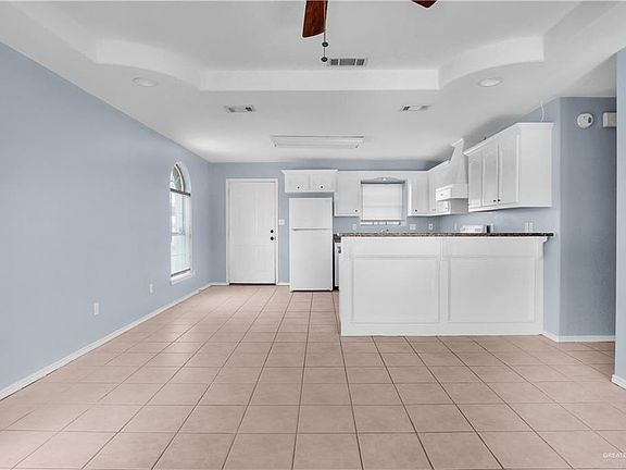 4th image of 1608 W Portales Dr