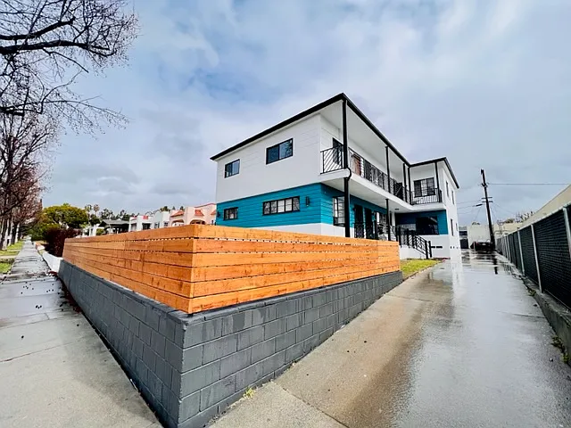 Building Photo - 1408 Armadale Ave #2