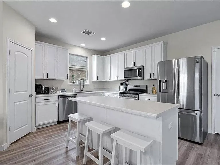 200 Duroc Dr — Photo 13