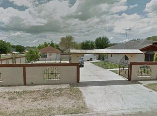 215 Lozano Rd, Zapata, TX 78076