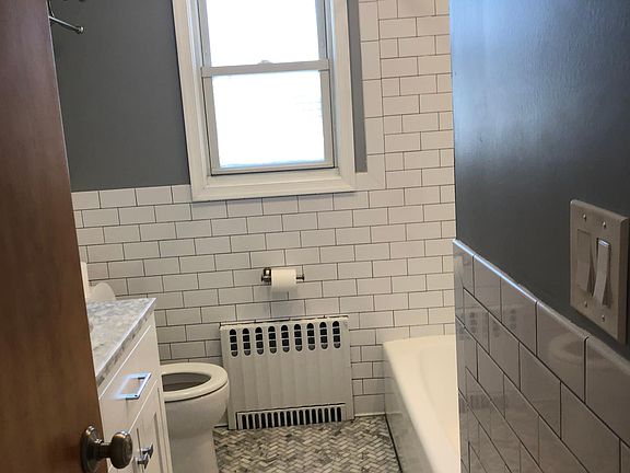 3rd image of 17 Starbuck St