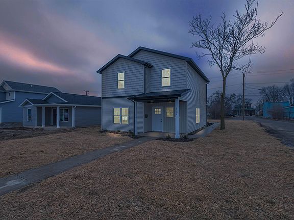 2nd image of 2504 Lillie St