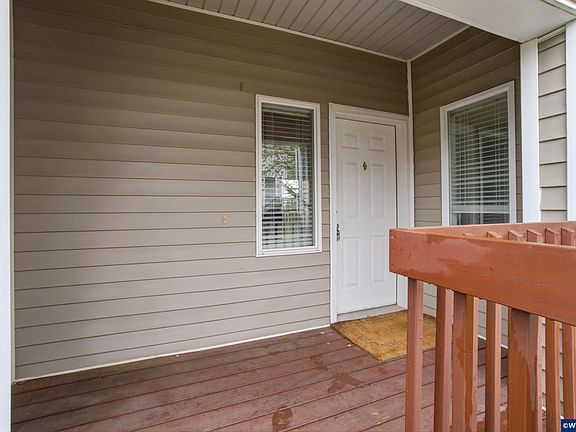 4th image of 1544 Madelyn Ave SE