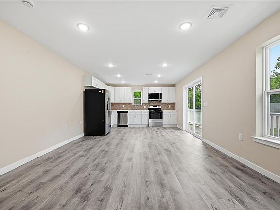 3rd image of 5641 N Coplay Rd