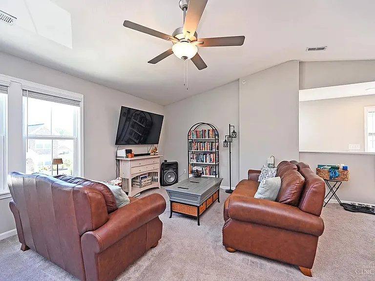 5871 Parkview Ln #300 — Photo 12