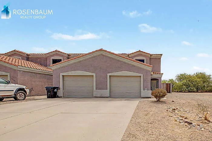 2 bed, 2.0 bath, 1209 sqft, $1,145 — Photo 2