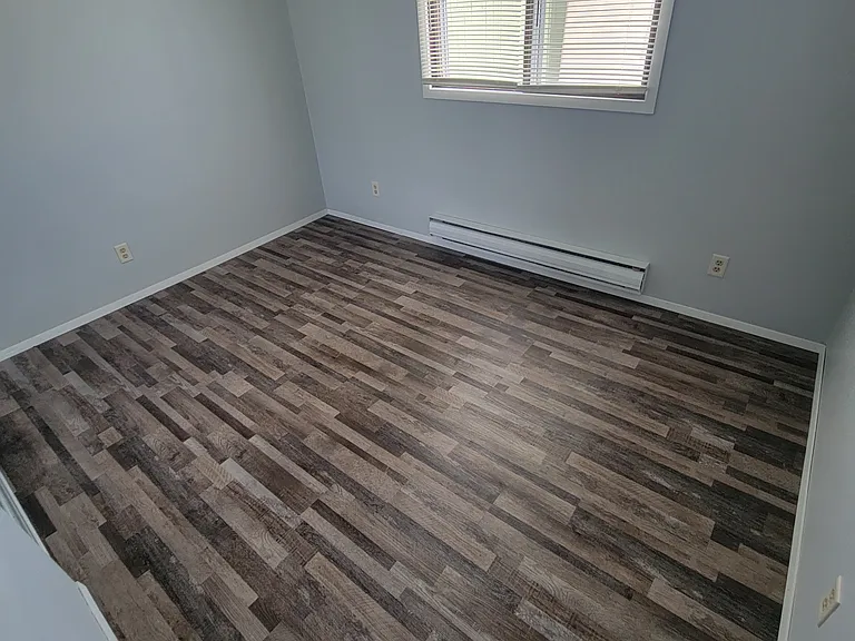 1722 La Crescent St #73 — Photo 9