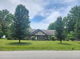 7334 S Dennis Blvd, Broken Arrow, OK 74014