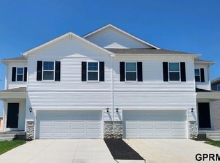 7911 N 169th St, Bennington, NE 68007