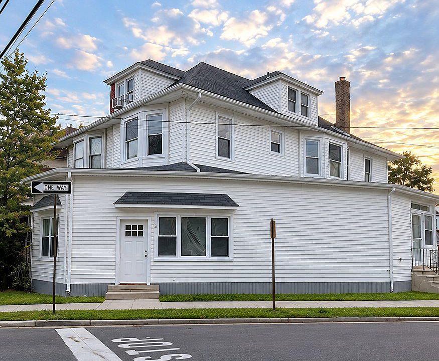 1st image of 17 N Brown St