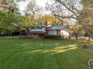 18409 Harveyville Rd, Harveyville, KS 66431