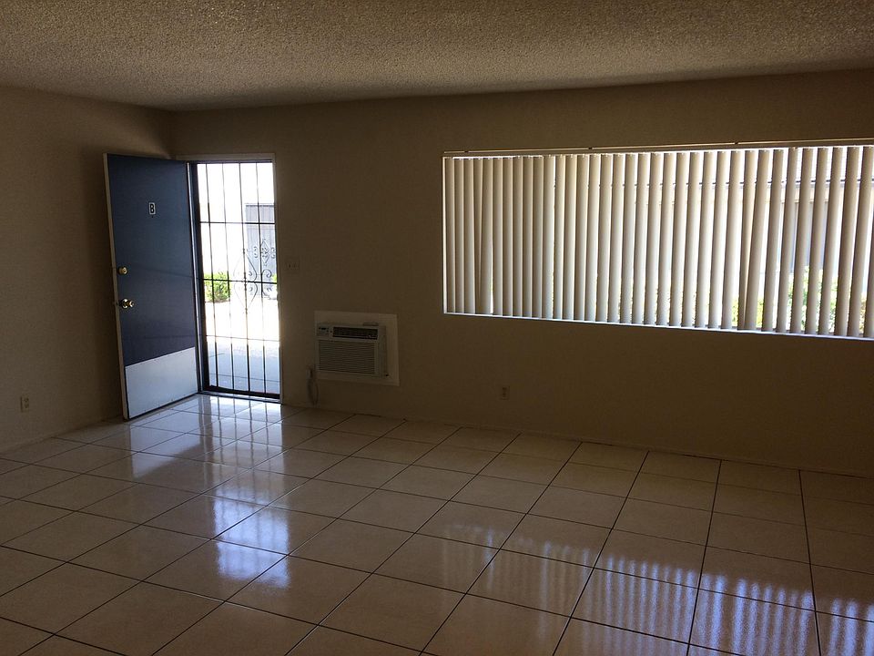 2nd image of 1069 Springfield St APT B