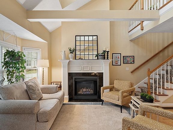 3rd image of 3 Squaw Creek Dr Unit 3