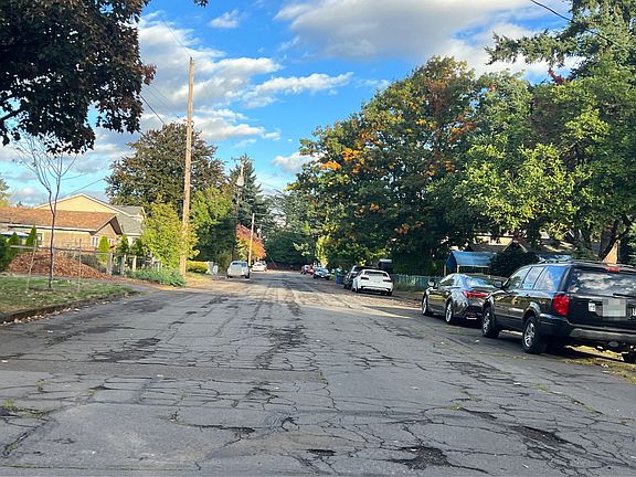 5th image of 4115 SE 70th Ave