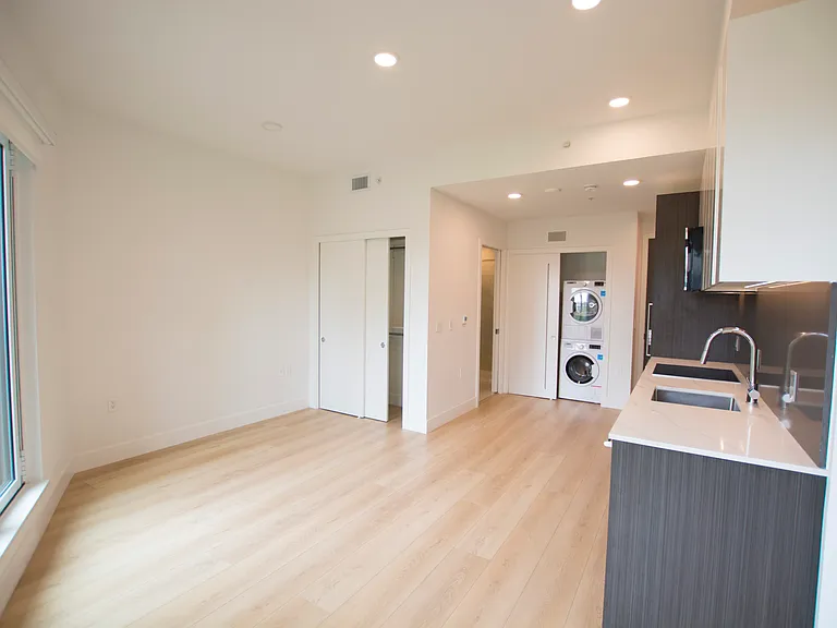 333 Carrall St #501 — Photo 2