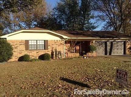 1st image of 829 Resimont Dr