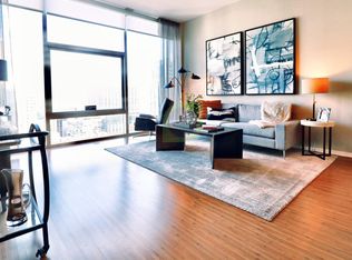 211 E Grand Ave, Chicago, IL 60611