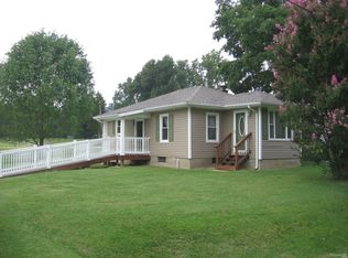 494 Cedar Creek Rd, Makanda, IL 62958