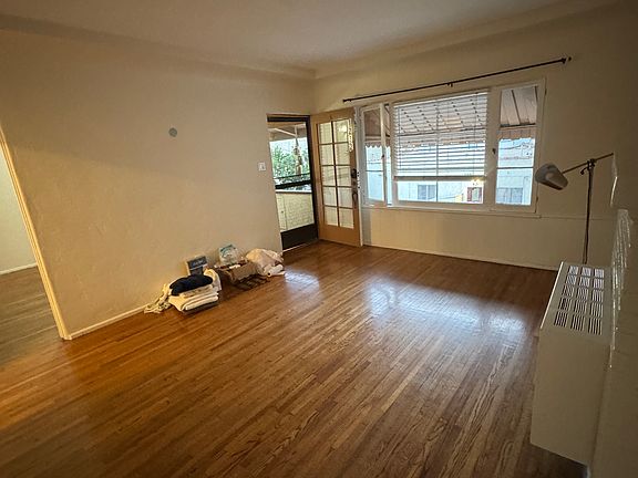 3rd image of 1222 1/2 S Saltair Ave