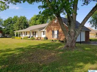 15952 Jackson Ln, Athens, AL 35613