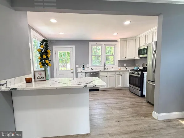 7875 Oakdale Ave, Rosedale, MD 21237