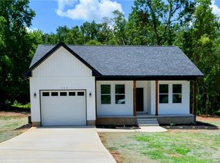 354 Blue Willow Cir, Honea Path, SC 29654