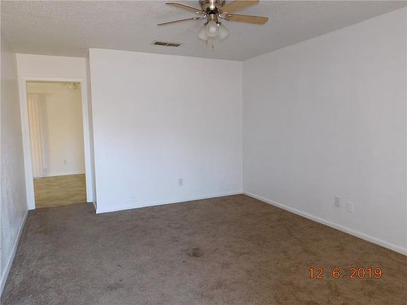 4th image of 813 N 19th St