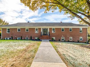 1114 Kentwood Dr, Blacksburg, VA 24060