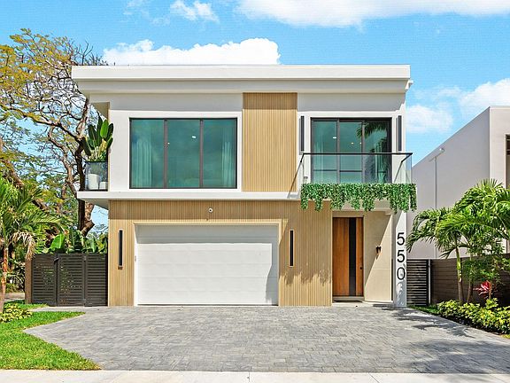 2nd image of 550 NE 11th Avenue