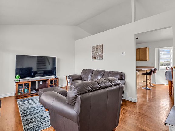 2nd image of 5635 W Walnut Dr