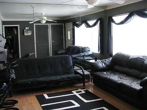 2nd image of 3758 Coleport St