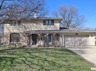 909 W Teton Dr, Peoria, IL 61614