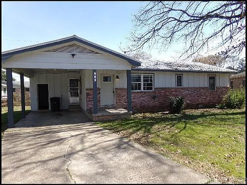 905 Norma Ct Photo 1