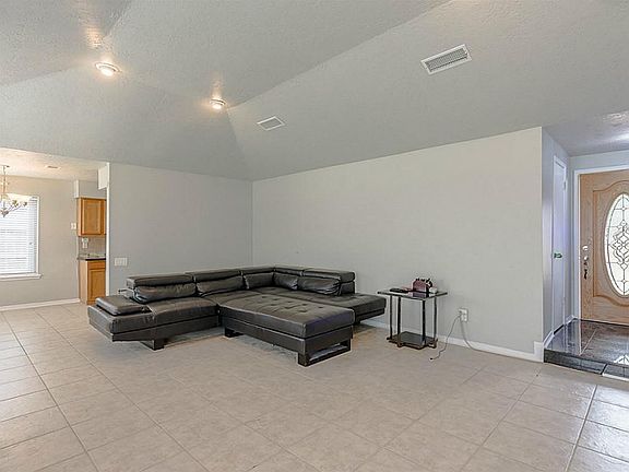 5th image of 12727 Edgewood Park Dr