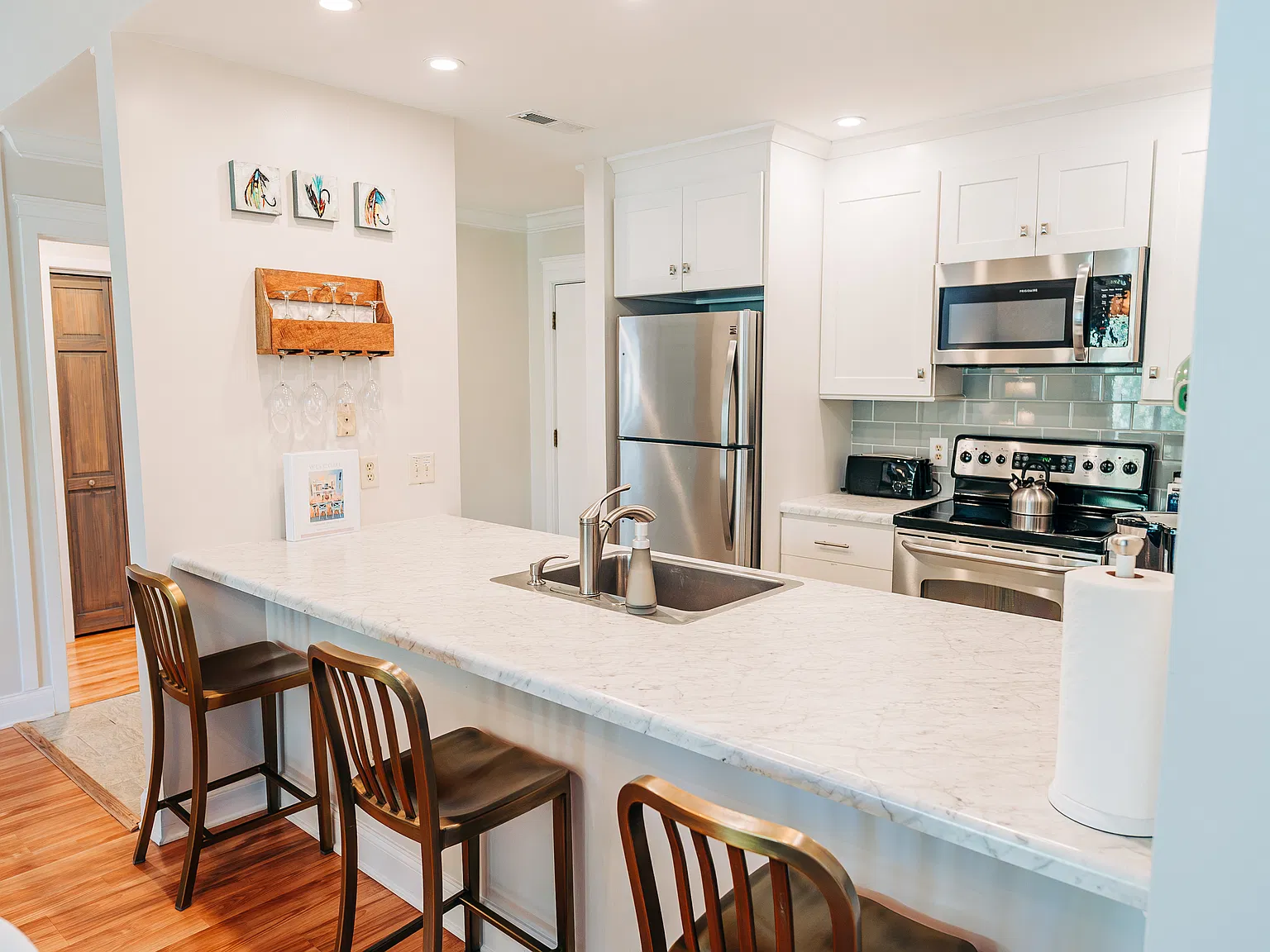 2 bed, 1218 sqft, $3,000 — Photo 2