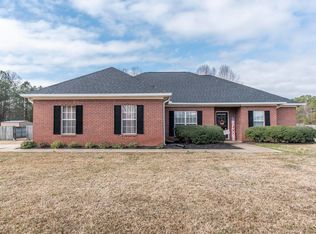 103 Cow Creek Rd, Starkville, MS 39759