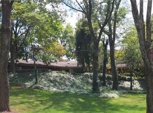 1928 Burnham Ln, Dayton, OH 45429