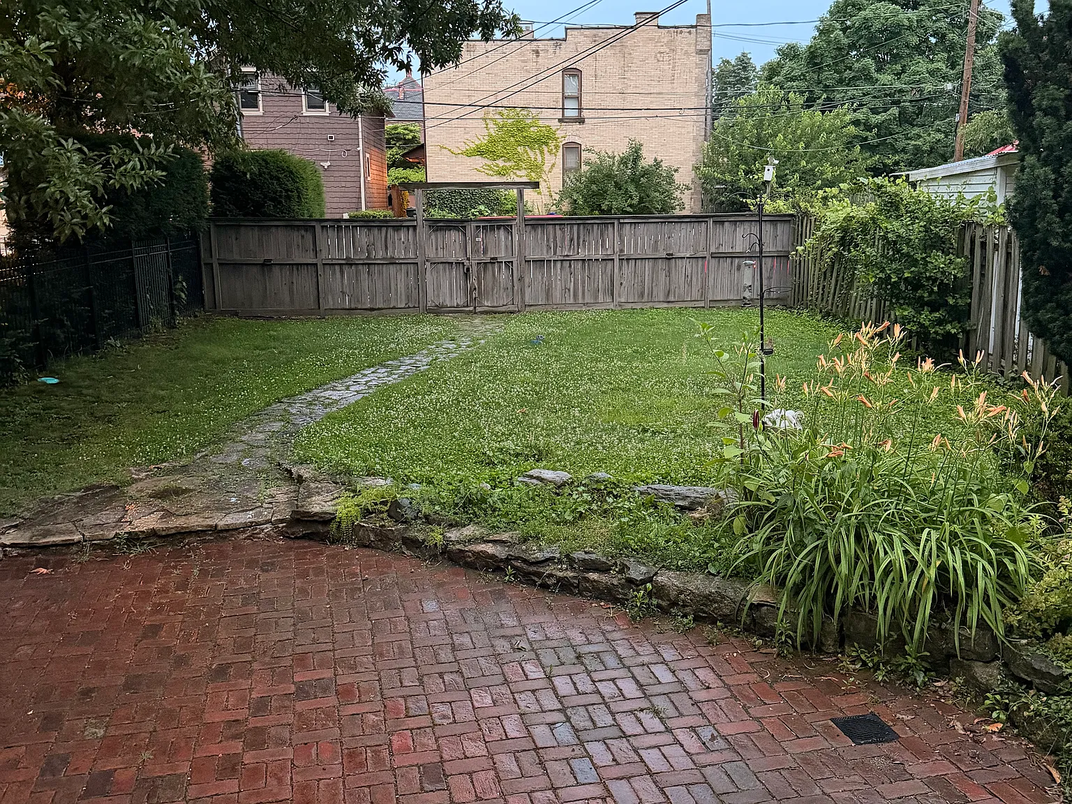 2 bed, 1420 sqft, $2,375 — Photo 3