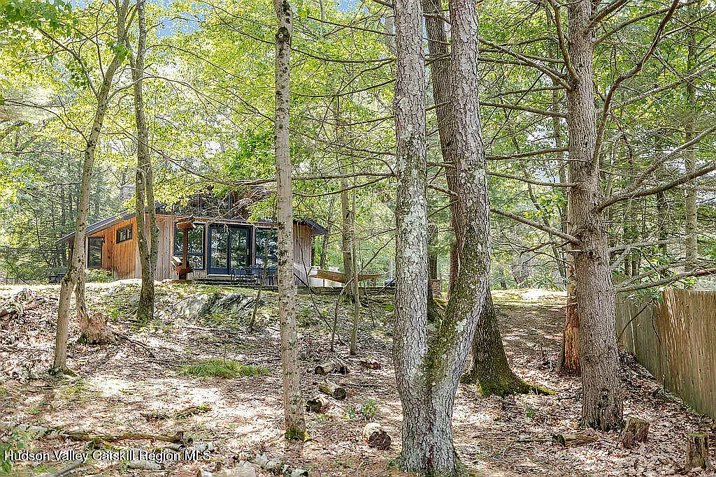 2 bed, 1010 sqft, $4,300 — Photo 3