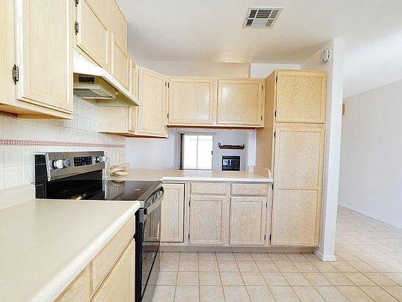 5th image of 3107 Hillrise Dr