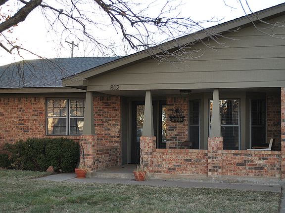 5th image of 812 Bennett Dr
