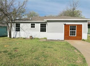 4404 2nd St, Greenville, TX 75401
