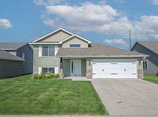 1051 Yellowstone Ave, Saint Cloud, MN 56303