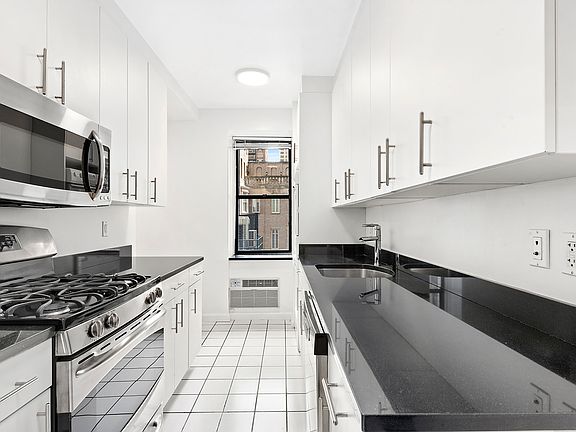 5th image of 985 5th Ave APT 5-B