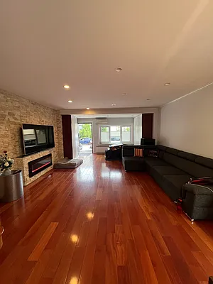 Rented by Capri Jet Realty Corp | media 19